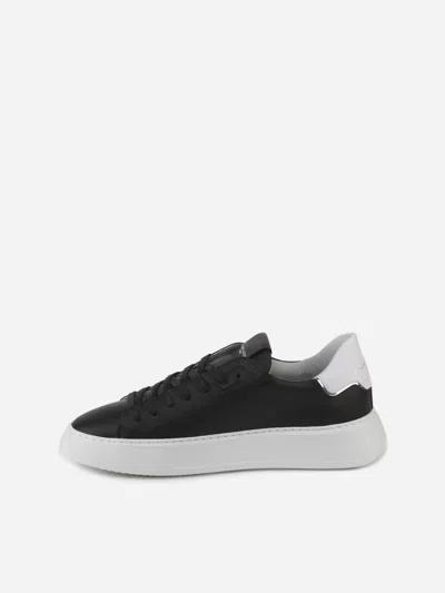 Philippe Model Low Man Veau Temple Sneakers In Black