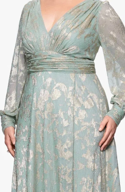 Betsy & Adam Metallic Jacquard Long Sleeve Gown In Gray
