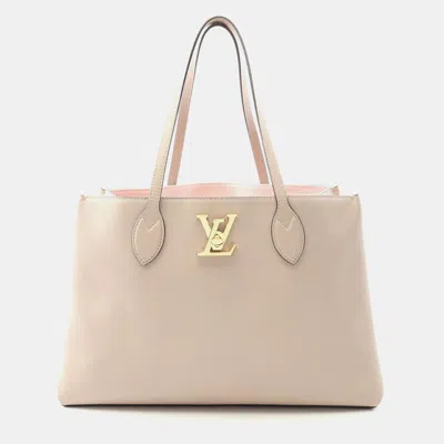 Pre-owned Louis Vuitton Lockme Shopper Beige Leather Tote In Sand