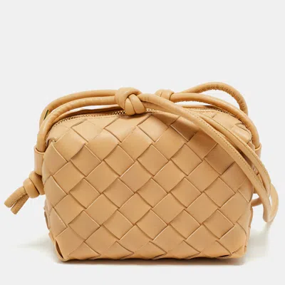 Pre-owned Bottega Veneta Almond Intrecciato Leather Candy Loop Crossbody Bag In Sand