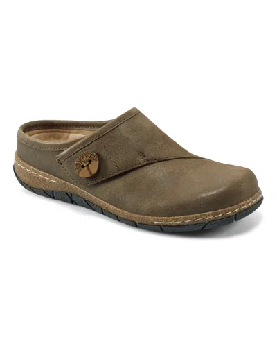Earth Women's Ezra Button Wrap Slip-on Clogs