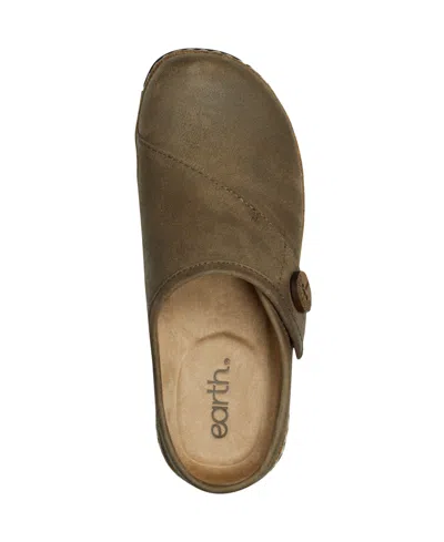 Earth Women's Ezra Button Wrap Slip-on Clogs