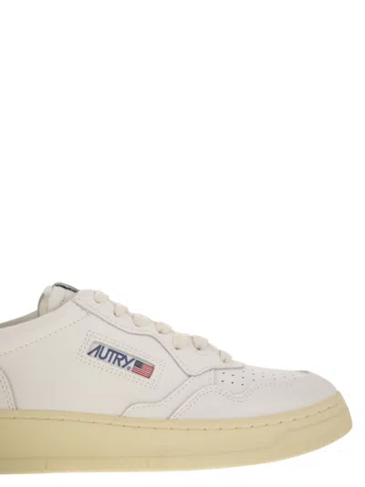 Autry 'medalist' Sneakers In Leather