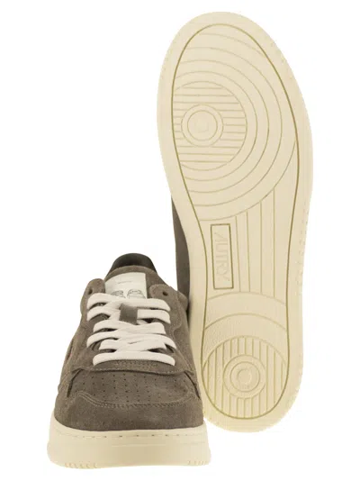 Autry Low-top Suede Sneakers With Rubber Sole And Lace-up Closure In Green