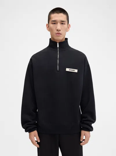 Jacquemus Grog Grain Zip-neck Sweatshirt In Black