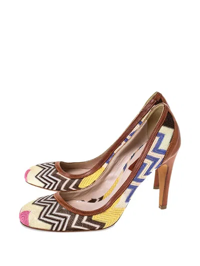 Pre-owned Missoni 105mm Zigzag-knit Pumps In Yellow