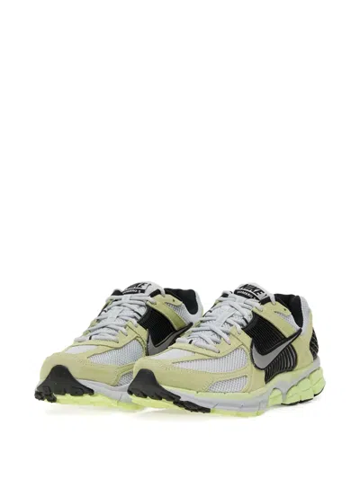 Nike Zoom Vomero 5 Sneakers