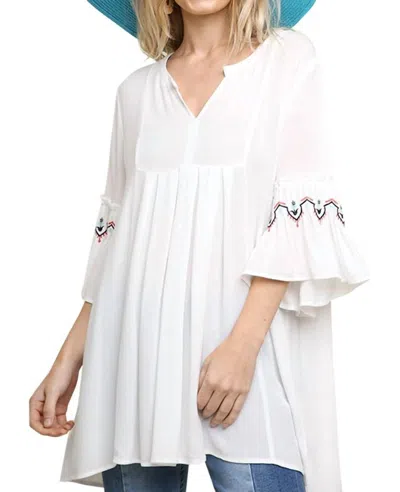 Umgee Embroidered Bell Sleeve Tunic Top In Off White