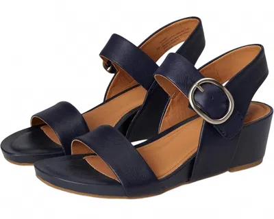 Söfft Women Vaya Sky Sandal In Sky Navy