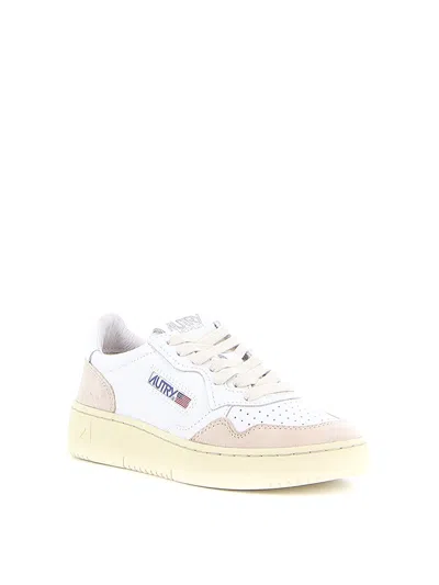 Autry White Leather Medalist Low-top Sneakers In White