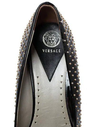 Pre-owned Versace 80mm Studded Leather Wedges In Black