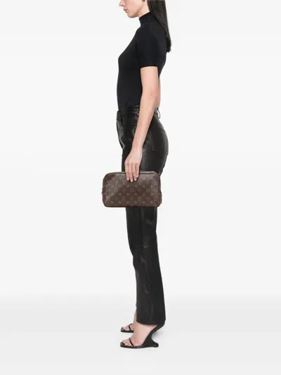 Pre-owned Louis Vuitton 1987 Monogram Trousse Toilette 28 Clutch Bag In Brown