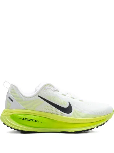 Nike Vomero 18 Running Shoe In Multi