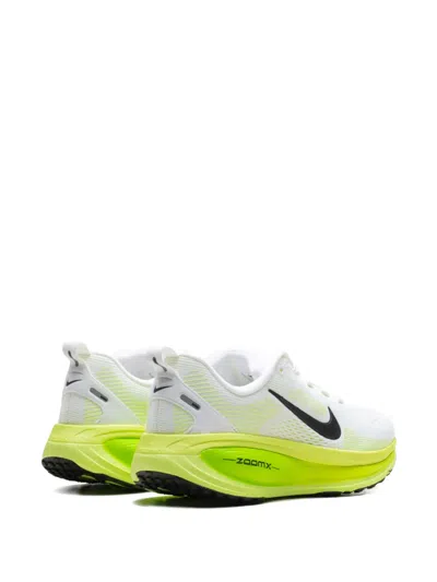 Nike Vomero 18 Running Shoe In Multi