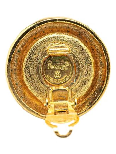 Pre-owned Chanel 20th Century Gold Plated Faux Pearl Round Clip On Earrings Costume Earrings