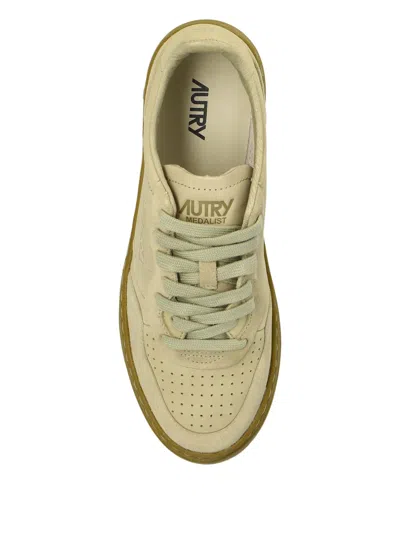 Autry Leather Sneakers In Nude