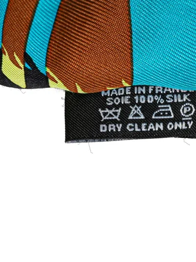 Pre-owned Hermes 2000-2025 Ex Libris En Camouflage Silk Twilly Scarf Scarves