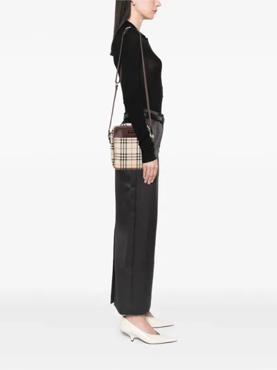 Pre-owned Burberry 2000-2017 House Check Canvas Crossbody Bag