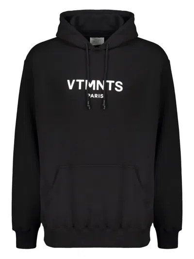 Vetements Logo-print Ribbed-cuff Hoodie In Black