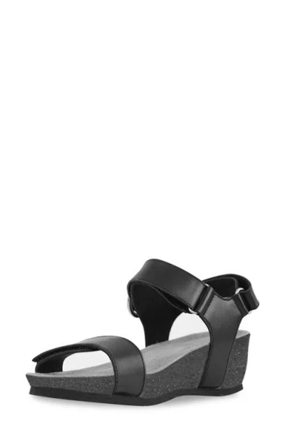Munro Sintra Wedge Sandal