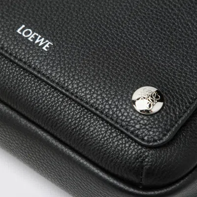 Loewe Small Pebble Leather Messenger Bag In Black
