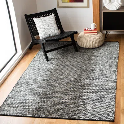 Safavieh Vintage Leather Hand Made Area Rug, Light Grey / Grey Contemporary Style In Gray