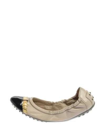 Pre-owned Tod's Buckle-detail Leather Ballet Flats In Neutral