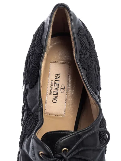 Pre-owned Valentino Garavani Floral-embroidery Lace-up Boots In Black