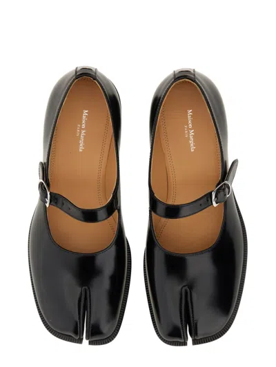 Maison Margiela Tabi Leather Mary Jane In Black
