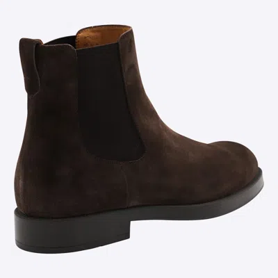 Tod's Round Toe Suede Chelsea Boots With Elastic Side Panels