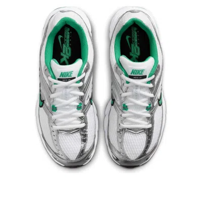 Nike Air Max Moto 2k Sneaker In Silver