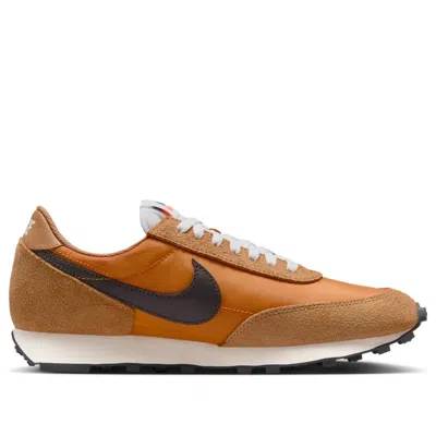 Nike Daybreak 'flax And Monarch'