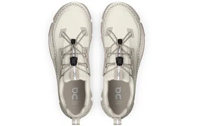 On Running (wmns)  Cloudaway 'ivory Pearl'