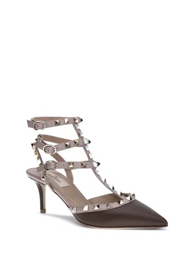Valentino Rockstud 65 Two-tone Leather Pumps In Brown