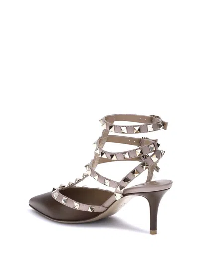 Valentino Rockstud 65 Two-tone Leather Pumps In Brown