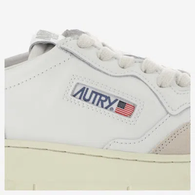 Autry Low Medalist Sneakers