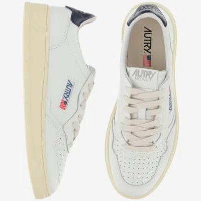 Autry Low Medalist Sneakers