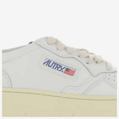 Autry Low Medalist Sneakers