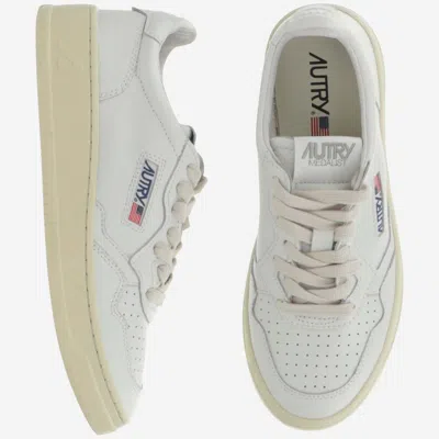 Autry Low Medalist Sneakers