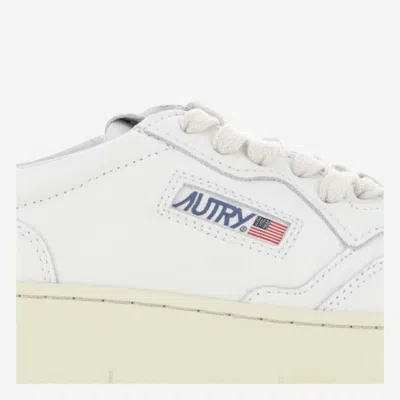 Autry Low Medalist Sneakers