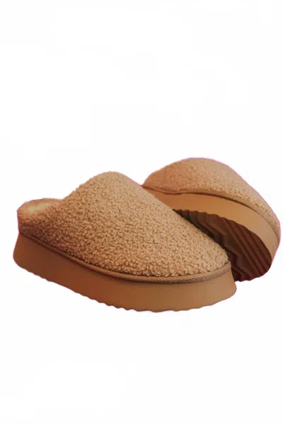 Mia Women's Icee Sherpa House Slippers In Tan