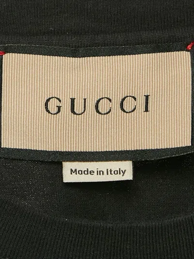 Pre-owned Gucci Logo-print T-shirt In Black