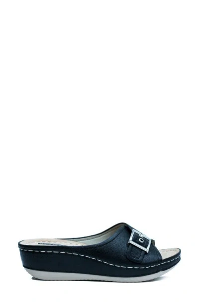 Gc Shoes Justina Buckle Wedge Sandal In Black