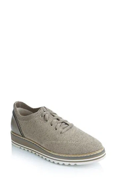 Me Too Arie Knit Sneaker