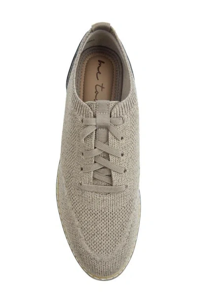 Me Too Arie Knit Sneaker