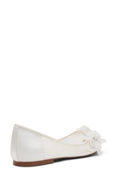 Betsey Johnson Gray Pointed Toe Flat