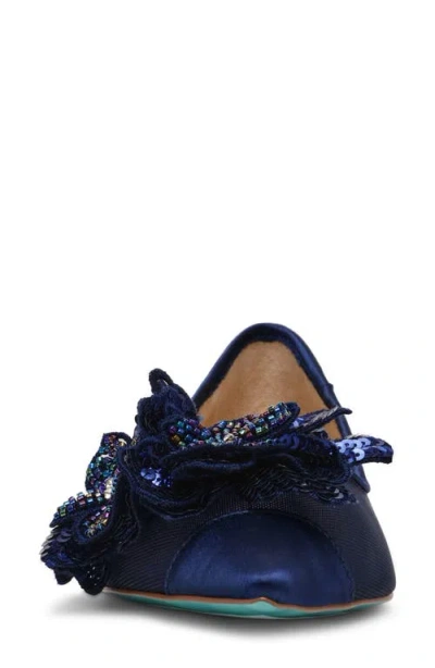 Betsey Johnson Gray Pointed Toe Flat