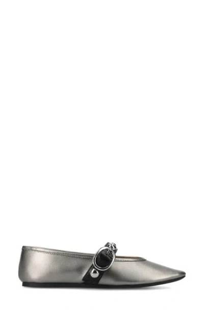Journee Collection Naveah Studded Ballet Flat