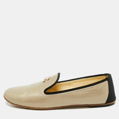 Pre-owned Chanel Light Gold/black Leather And Fabric Cc Pearl Smoking Slippers Size 40