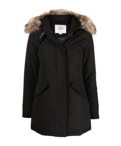 Woolrich Mid-length Black Parka With Detachable Fur-trimmed Hood In Black